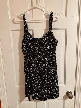 Black Floral Mini Sundress with White Daisies